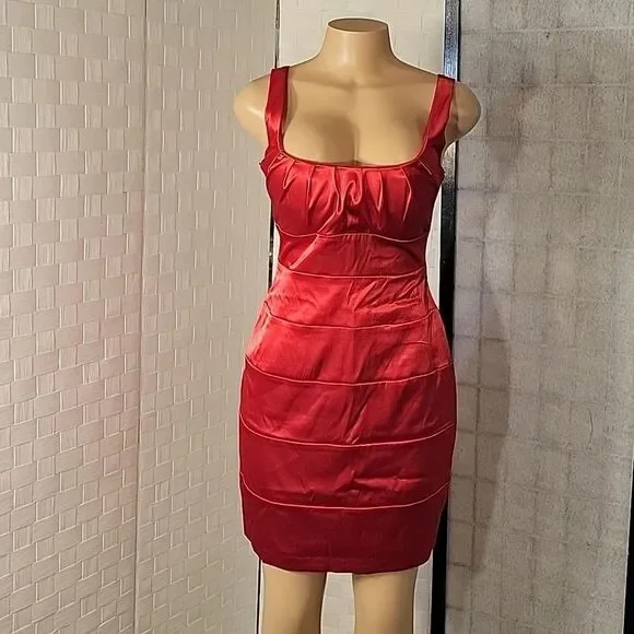 BISOU BISOU SQUARE NECKLINE SLEEVELESS PENCIL DRESS - Picture 3 of 13